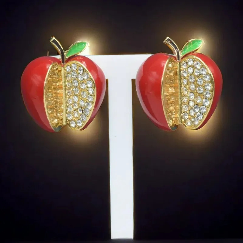 Middle Vintage French Style Retro Rhinestone Paved Red Enamel Craft Apple Stud Earrings for Women Gifts for Girls Cute Ear Rings 250517