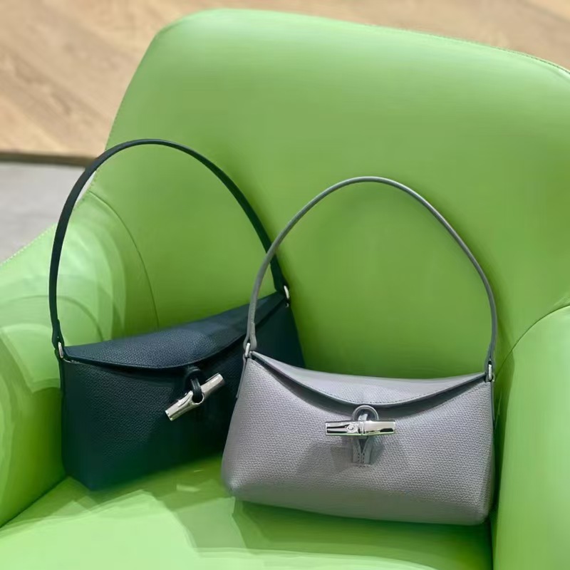 New bamboo flap hobo bag fashionable and versatile armpit shoulder bag large capacity commuter handbag for women.