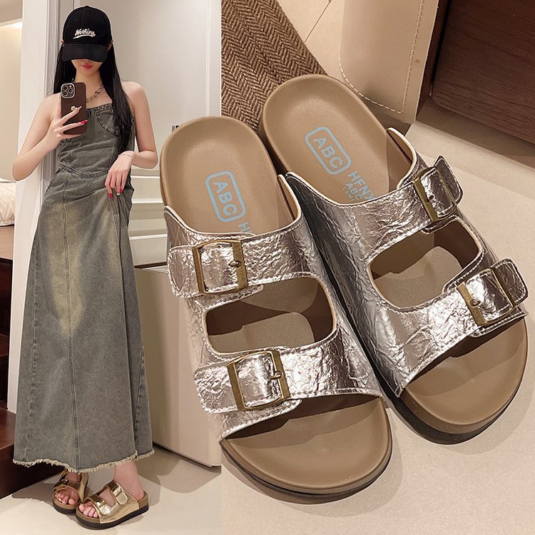 Free shipping Designer Women's Summer 2025 soft-soled shoes, thick-soled slippers, and retro casual versatile beach shoes for outerwear