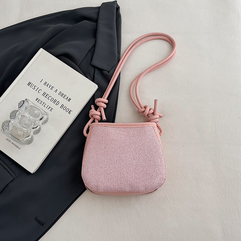 Free Delivery Designer Bag Niche Design Texture 2025 Summer Collection Solid Color Versatile Western Commuter Bucket Single Shoulder Crossbody Bag Lux