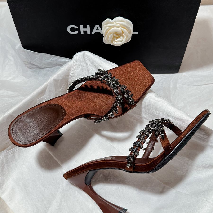 Free Shipping C omfy Slippers Female Summer Outside Wear 2025 New Thick Casual Flat Non-Slip Beach Sandals Lazy Fashion Footwear Flower Designer
