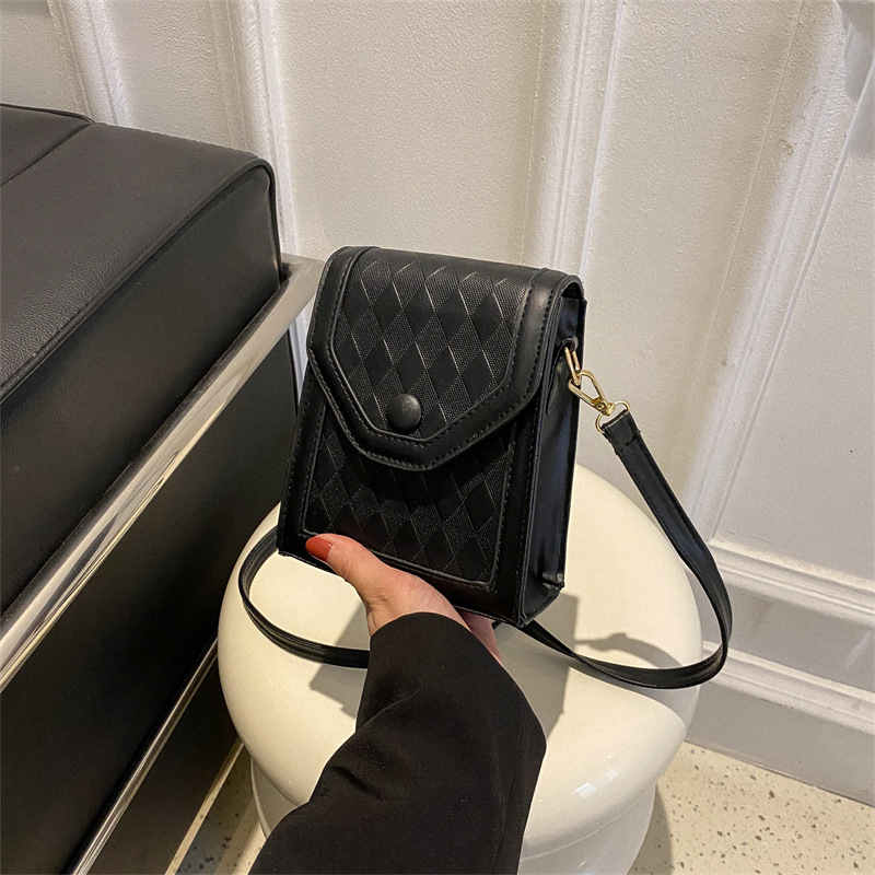 Free Delivery Designer Bag Online Celebrity Patchwork Lingge Small Popular For Women In Spring And Summer 2025 New Texture Commuting Crossbody Mobile 