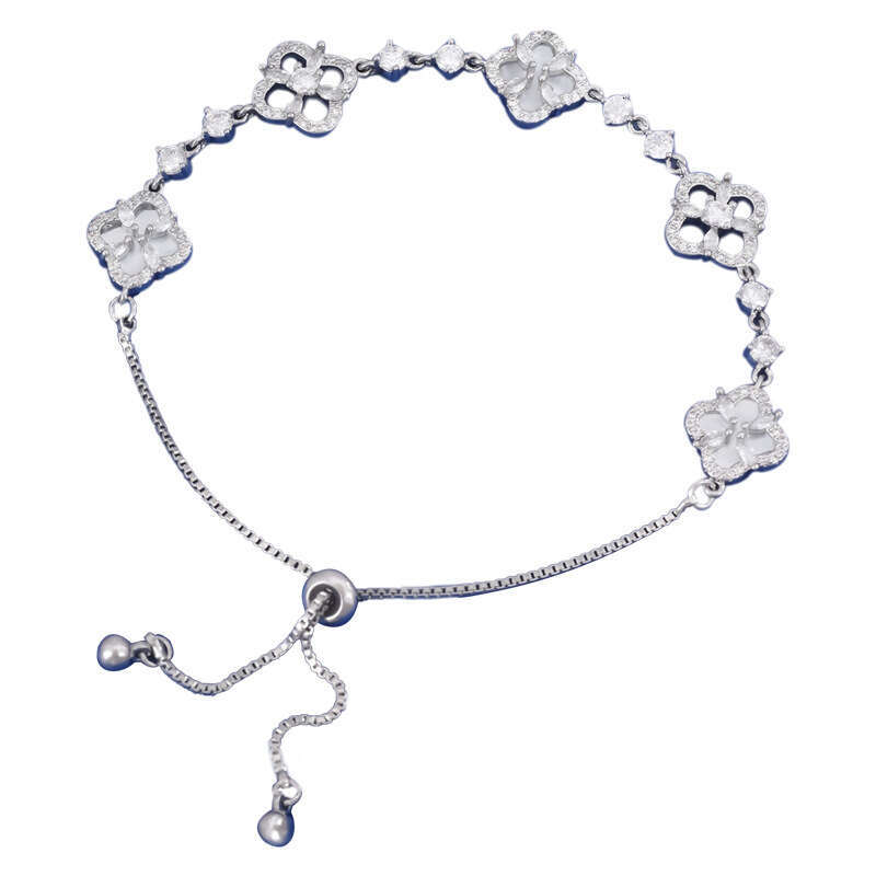 2025 designer Bracelet Simple Lucky Clover Bracelet with Adjustable Size Handpiece Available in Gold and Sier Dual Colors for women with box