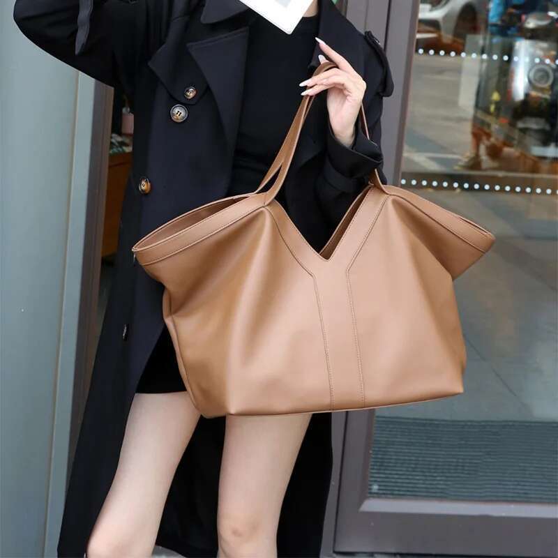 Fashion Niche Texture Crocodile Pattern Tote Fashionable Large Capacity Versatile Shoulder Bag Textured Charm Handbag