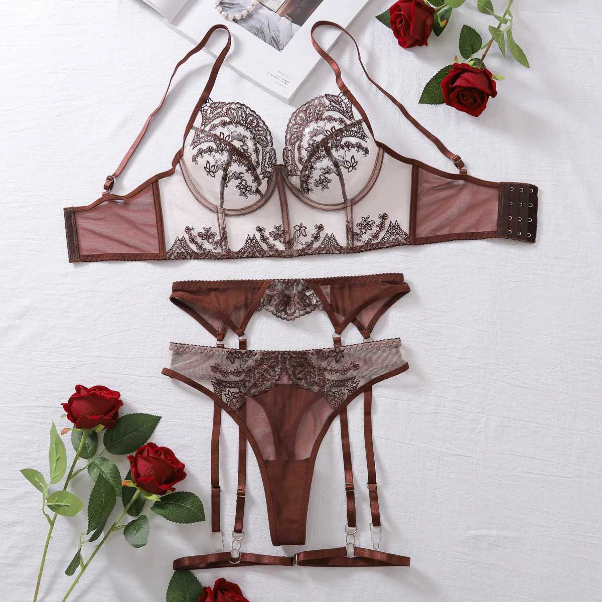 Bar set Embroidered brown camisole tight binding high-end model underwear set sexy underwear lingeries sexy R250520