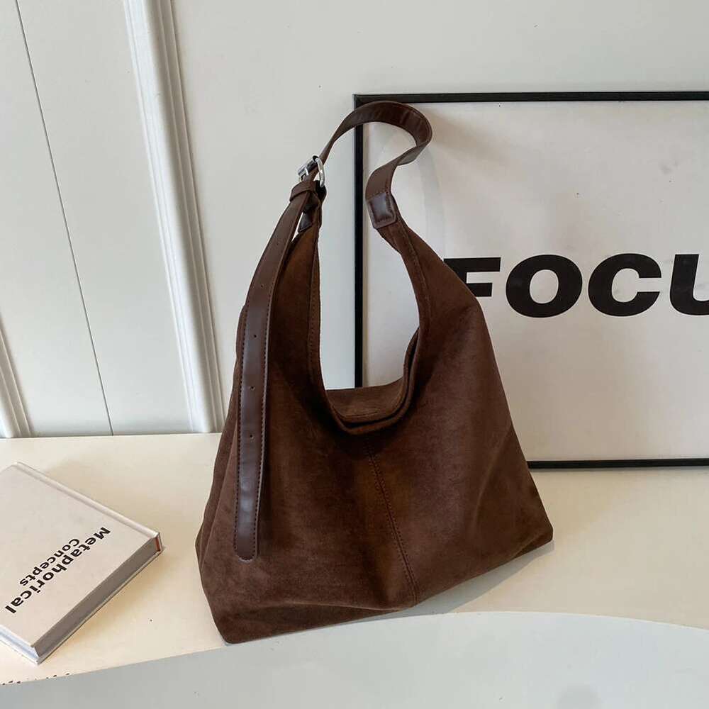 Vintage Women's Suede Shoulder Simple Tote Large Capacity Stylish Commuting Bag Solid Color Hasp Closure Handbag