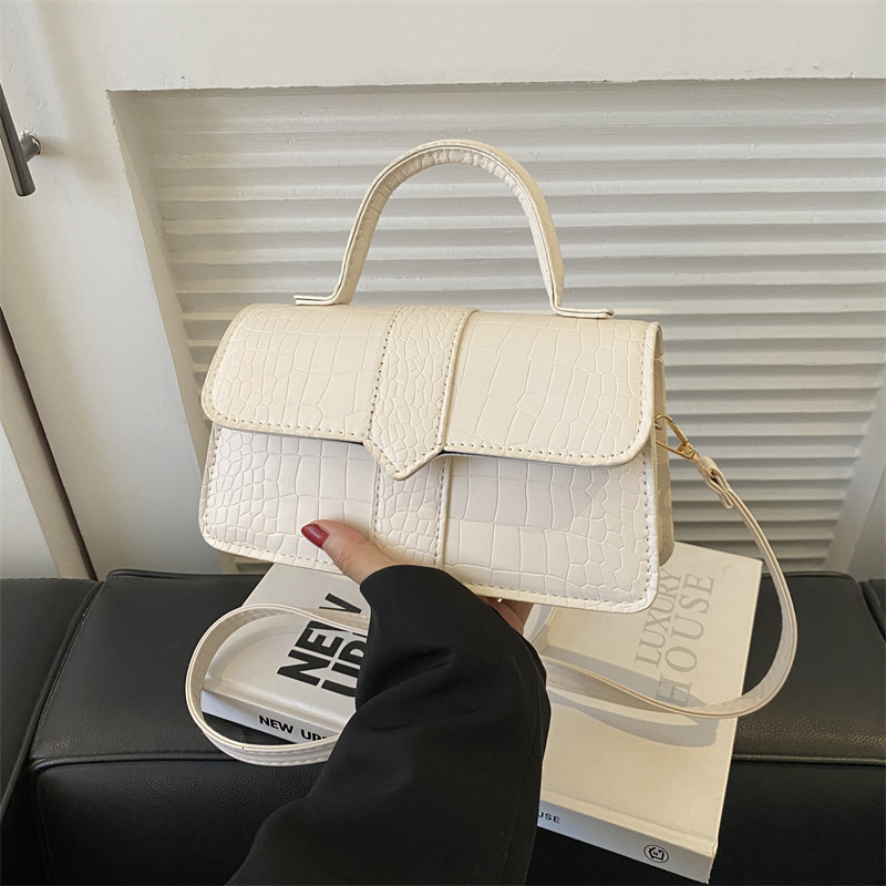 Free Delivery Designer Bag Advanced Niche Design For Women's Autumn Winter 2025 New Single Shoulder Crossbody Versatile And Portable Small Square