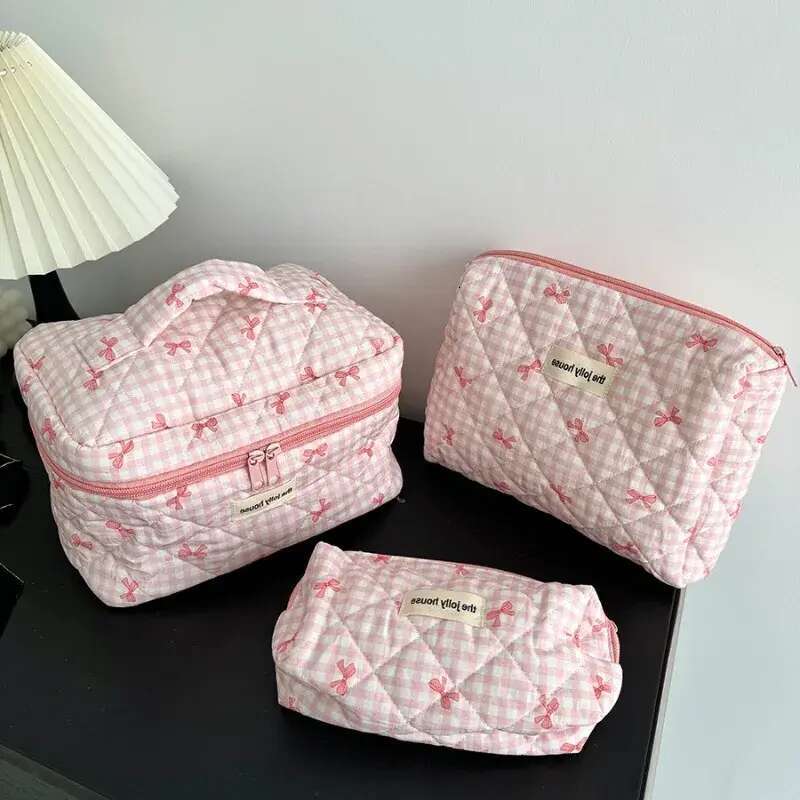 Portable large capacity girl's heart cartoon dot cosmetic storage toiletry bag
