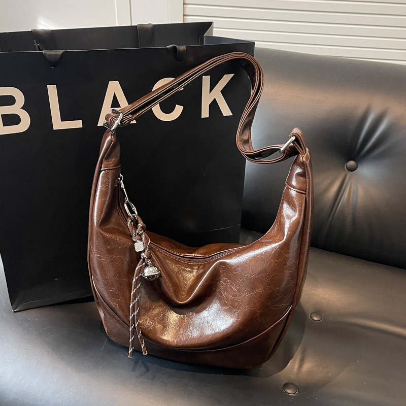 designer bag Large capacity 2025 new winter high-end fashion dumpling bag, single shoulder women crossbody bag