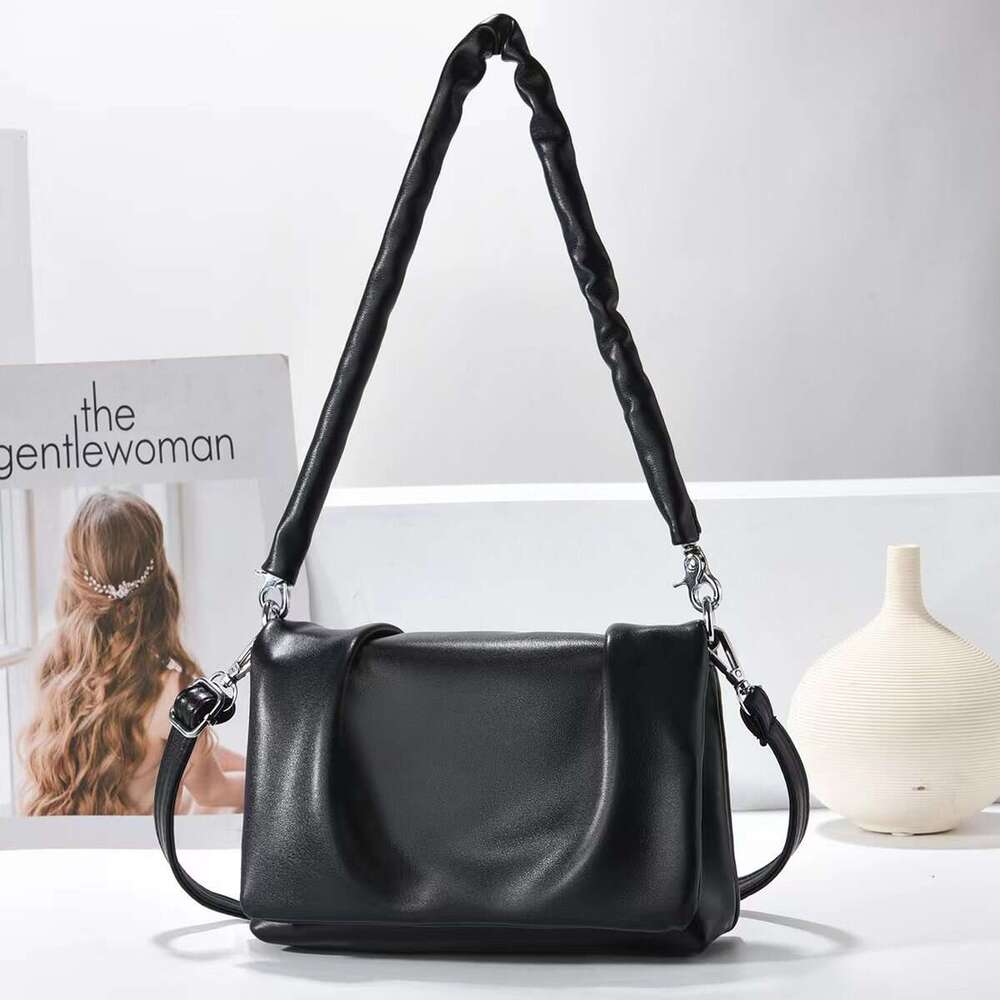 Boutique Underarm Soft Leather Texture Shoulder Simple and Versatile for Travel High end Women s Bag Fashion Bags