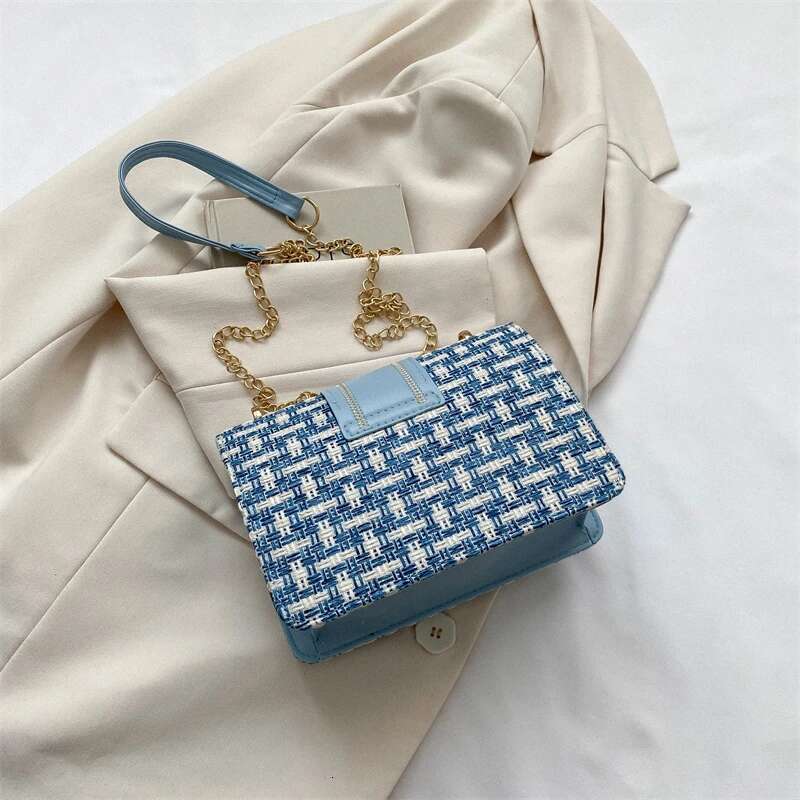ddmy Checkered metal chain single shoulder bag, women's lock buckle, crossbody commuting small square women bag, buckle, bag, buckle, bag, buckle