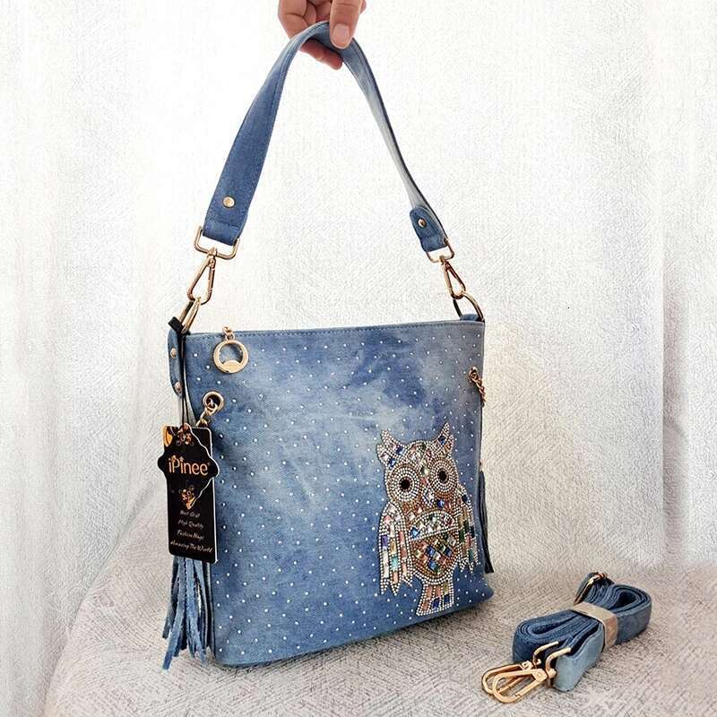 Ipinee Dia Inlaid Multicolored Owl One Shoulder Messenger Small Fresh Denim Rivet Portable Bucket Bag