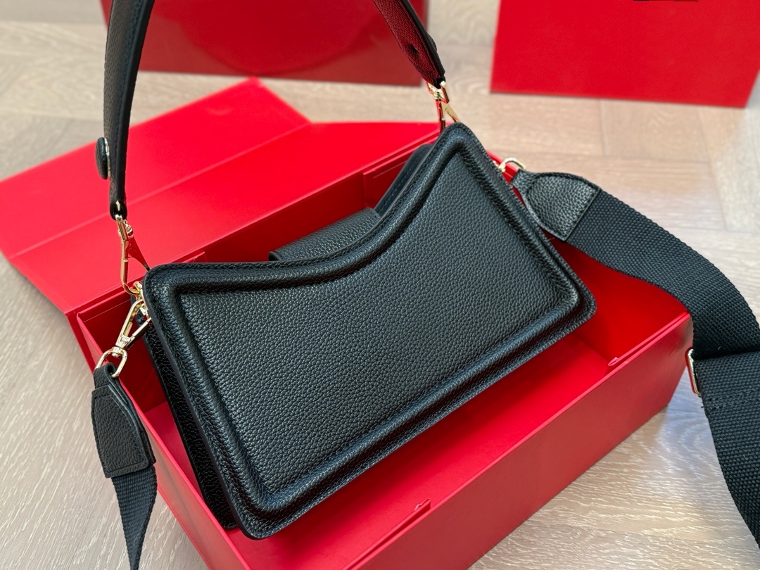 A Crossbody Purse Ladies Fashion High Quality Leather Armpit New Shoulder Designer Bag 26cm Medium Hnadbags Tote