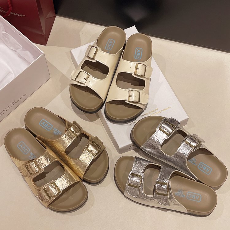Free shipping Designer Women's Summer 2025 soft-soled shoes, thick-soled slippers, and retro casual versatile beach shoes for outerwear