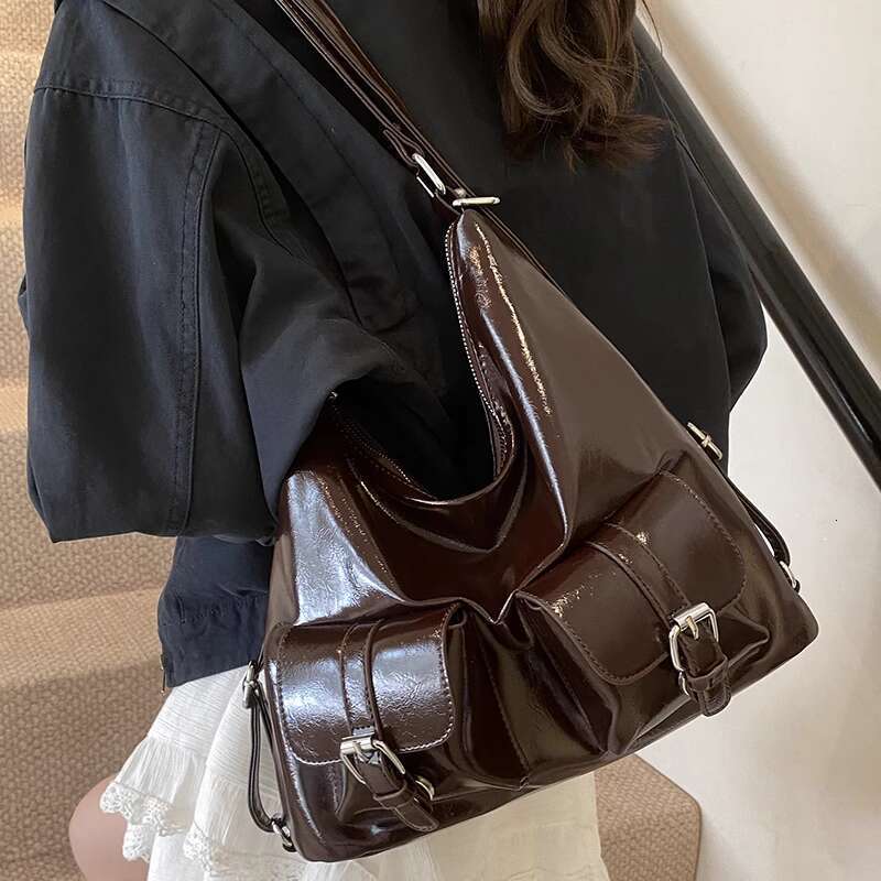 High quality and stylish tote bag for women, 2025 new niche commuter crossbody bag, small backpack