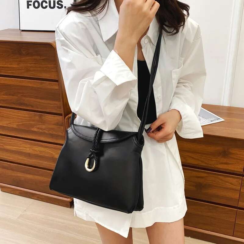 Trendy Solid Colorbag For Women High-End Minimalist Crossbody Purse Vintage Leather Messenger Fashionable Tote Design