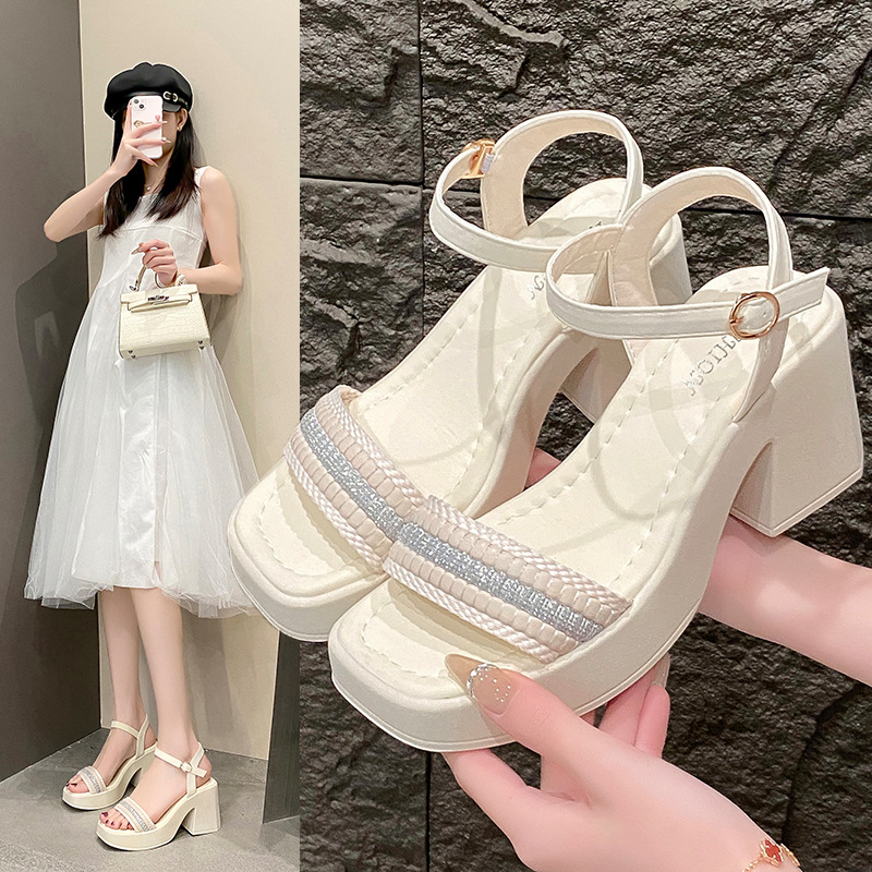 Free shipping Designer Women's Summer 2025 new large-sized foreign trade thick-heeled sandals with a one-line strap and elegant ring-strap Roman 