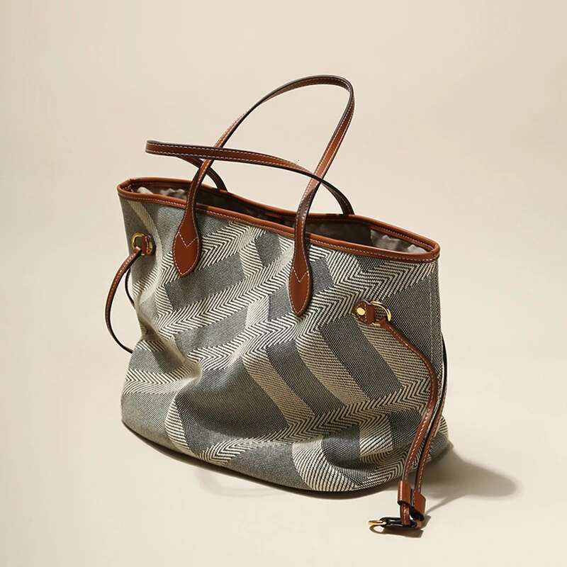 Elegant Ladies Durable Canvas Beach Tote 2025 Shopper Big Handbags and Purses For Female Designer Women's Shoulder Bag