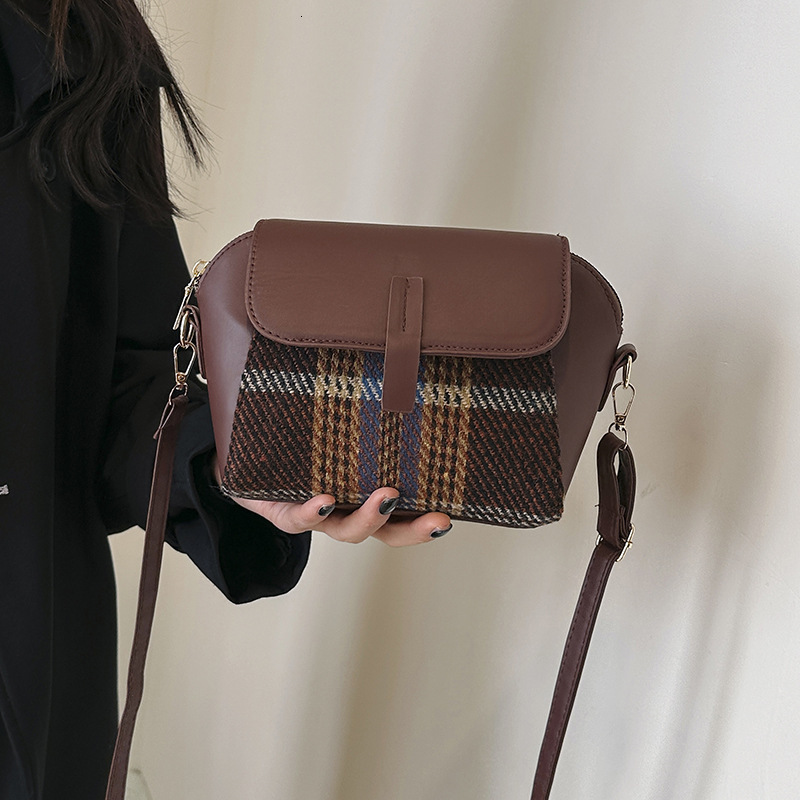 Free Delivery Designer Bag 2025 Autumn/winter Trendy And Fashionable Color Blocking Versatile Korean Edition Texture Small Crowd One Shoulder Crossbod
