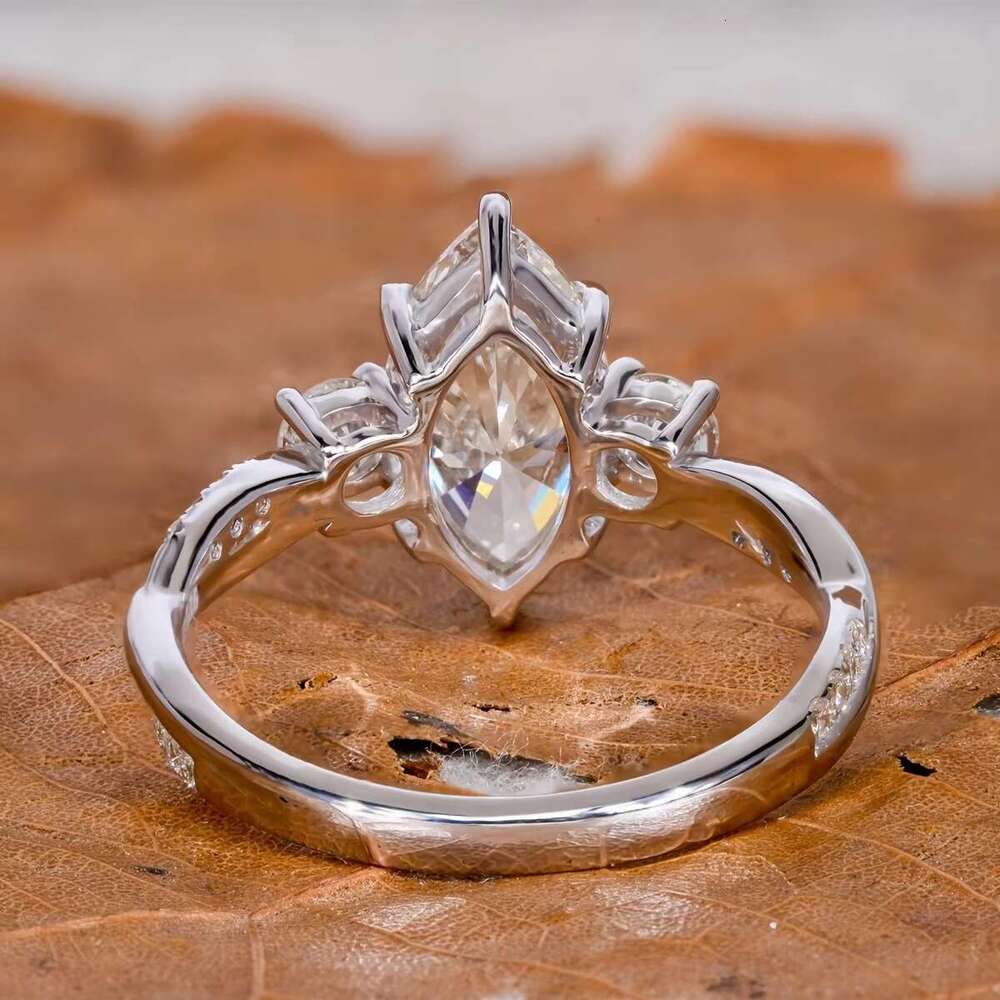 Marquise Zircon Engagement Ring for Women Sparkling White Gold Plated Cubic Zirconia Wedding Promise Ring Elegant Statement Gift