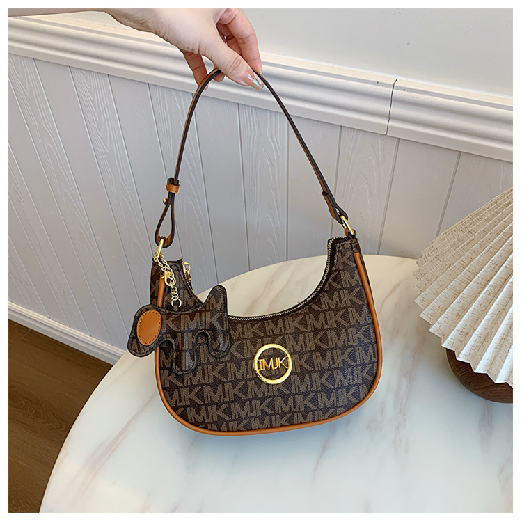 Free Shipping Designer Bag Mobile Phone Light Luxury French Style Sticker Armpit Niche Design Bag Fashionable New Womens Multifunctional Shoulder Cros