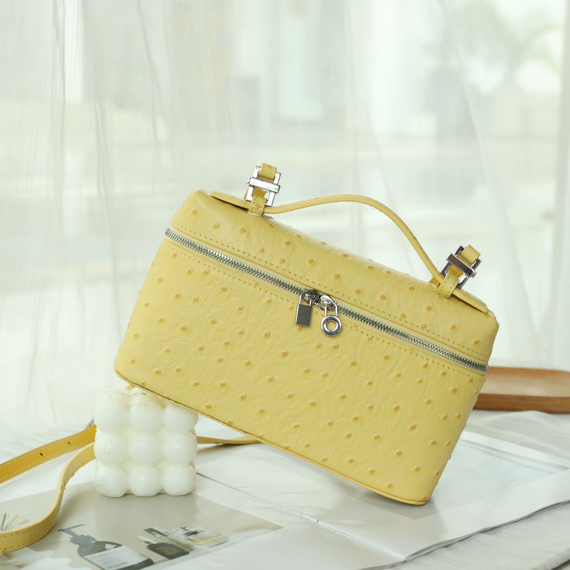 Ostrich Leather Crossbody Bag: Stylish & Versatile 2024 Handbag 4 9ed62