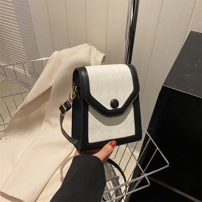 Free Delivery Designer Bag Online Celebrity Patchwork Lingge Small Popular For Women In Spring And Summer 2025 New Texture Commuting Crossbody Mobile 