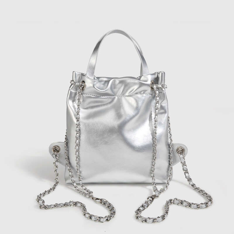 Women's Bags Designer Pearl Butterfly New Small Fragrant Wind Chain Garbage Bag Silver High Quality Handheld Backpack