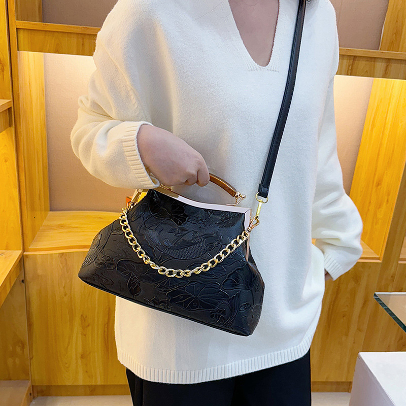 2025 Spring New Crossbody Casual Handheld Small Square for Women Simple Fashion Western Style Shoulder Bag