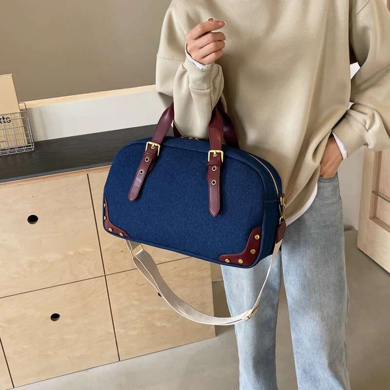 Denim for women with large capacity, 2024 new leisure crossbody lage bag, high-end short distance travel bag