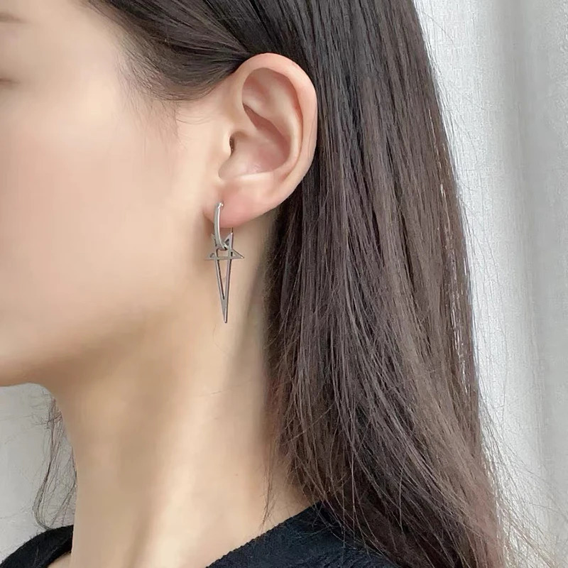 Cyberpunk Personality Pentacle Earrings Unisex Dark Gothic Metal Perforated Eardrop Hip Hop Ear Studs Pendants Jewelry Accessory 250517
