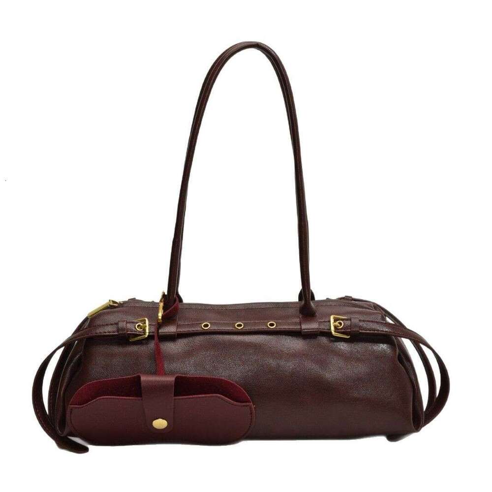 Korean niche baguette women with high-end feel, new retro one shoulder underarm bag women, a versatile and trendy fashion for 2025. Instagram