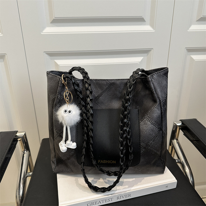 Free Delivery Designer Bag Hand 2025 Spring Personalized Korean Edition Large Capacity Commuting Texture Underarm Tote Women's Bag Luxury Bag