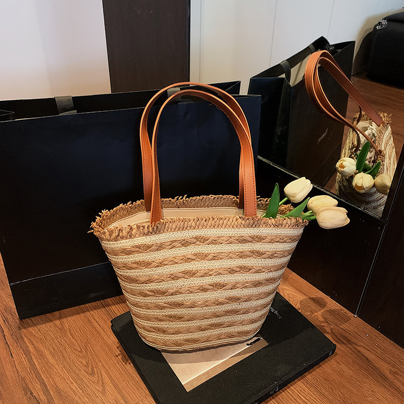 Free Delivery Designer Bag Bohemian Small Broken Edge Striped Tote Shoulder Fashionable Hand Held Straw Woven Beach For Women Luxury Bag
