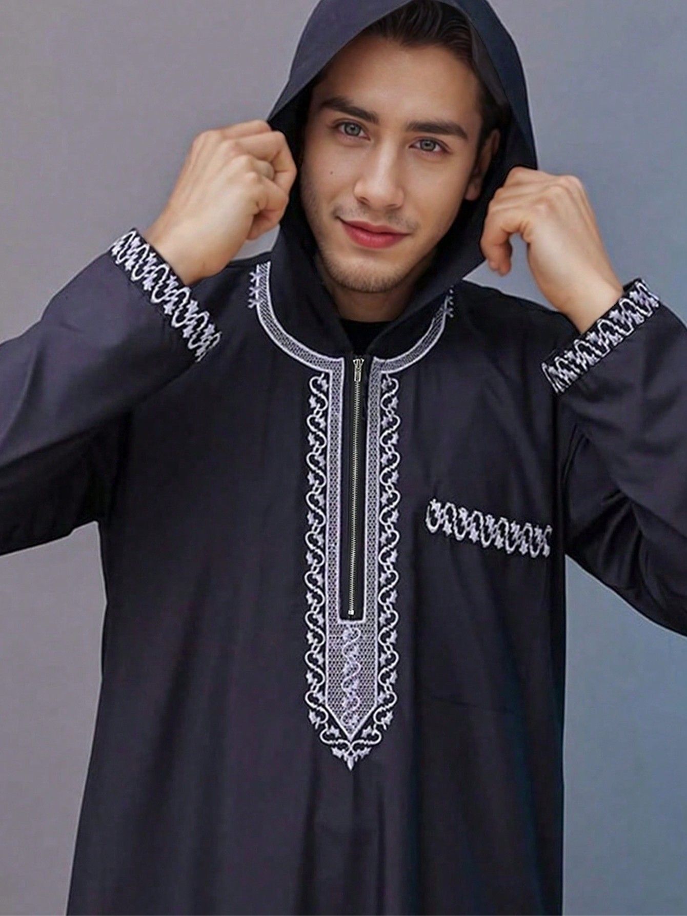 Designer Clothing New Loose Hooded Men's Embroidered Long Sleeved Muslim Clothing Long Robe Casual 2025 New Style