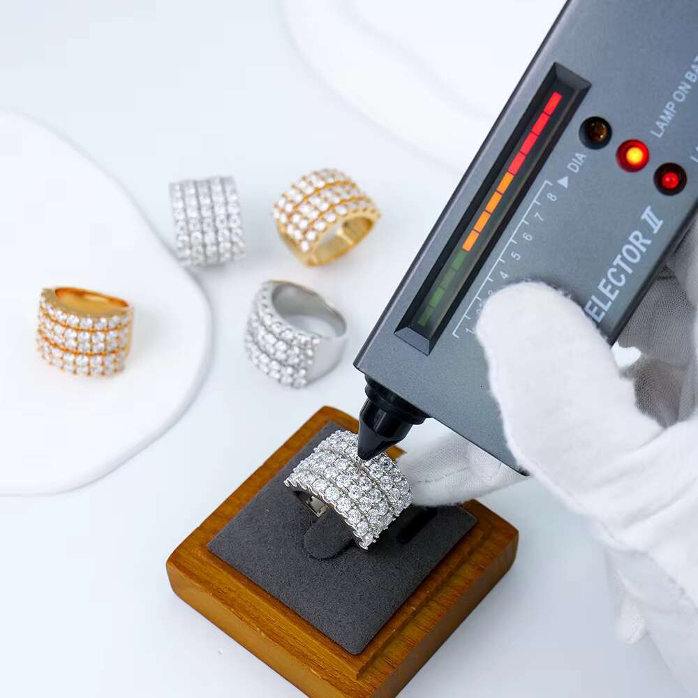 Factory Custom Wholesale Women Men Luxury Iced Out Bling S925 Silver Vvs Mossanite Moissanite Diamond Hip Hop Fine Jewelry Ring
