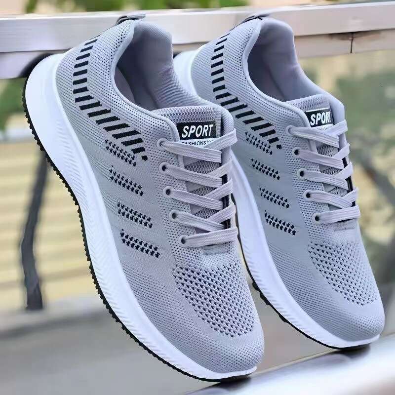 2025 Spring New Thick Running Anti slip Wear resistant Casual Shoes Men's Sports