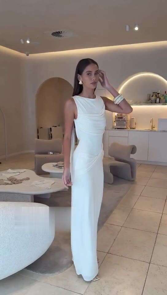 Design inspired with blue round neck backless design, sexy high-end sleeveless slim fit temperament, dress 2025 new casual and versatile fashion cloth
