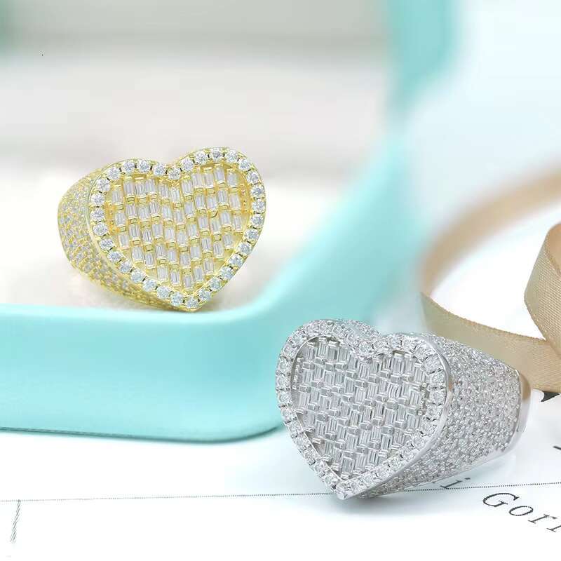 Hot Selling Customize S925 Sterling Silver Iced Out Moissanite Mens Ring Hip-Hop Style Fine Jewelry