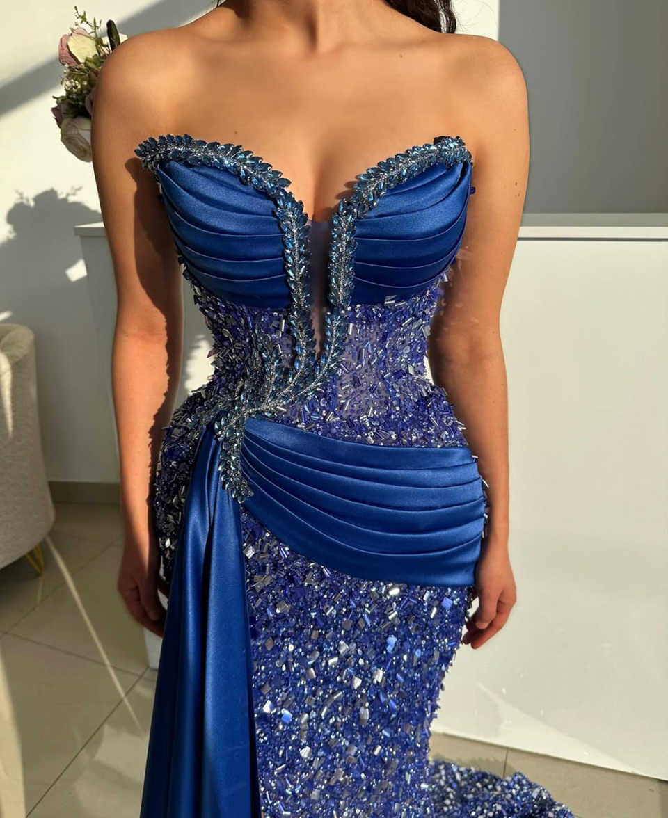 Luxurious Evening Dresses For Women Sweetheart Neck Sleeveless Gown Sequins Crystal Split Side Sweep Train Dress Party Customized Dress