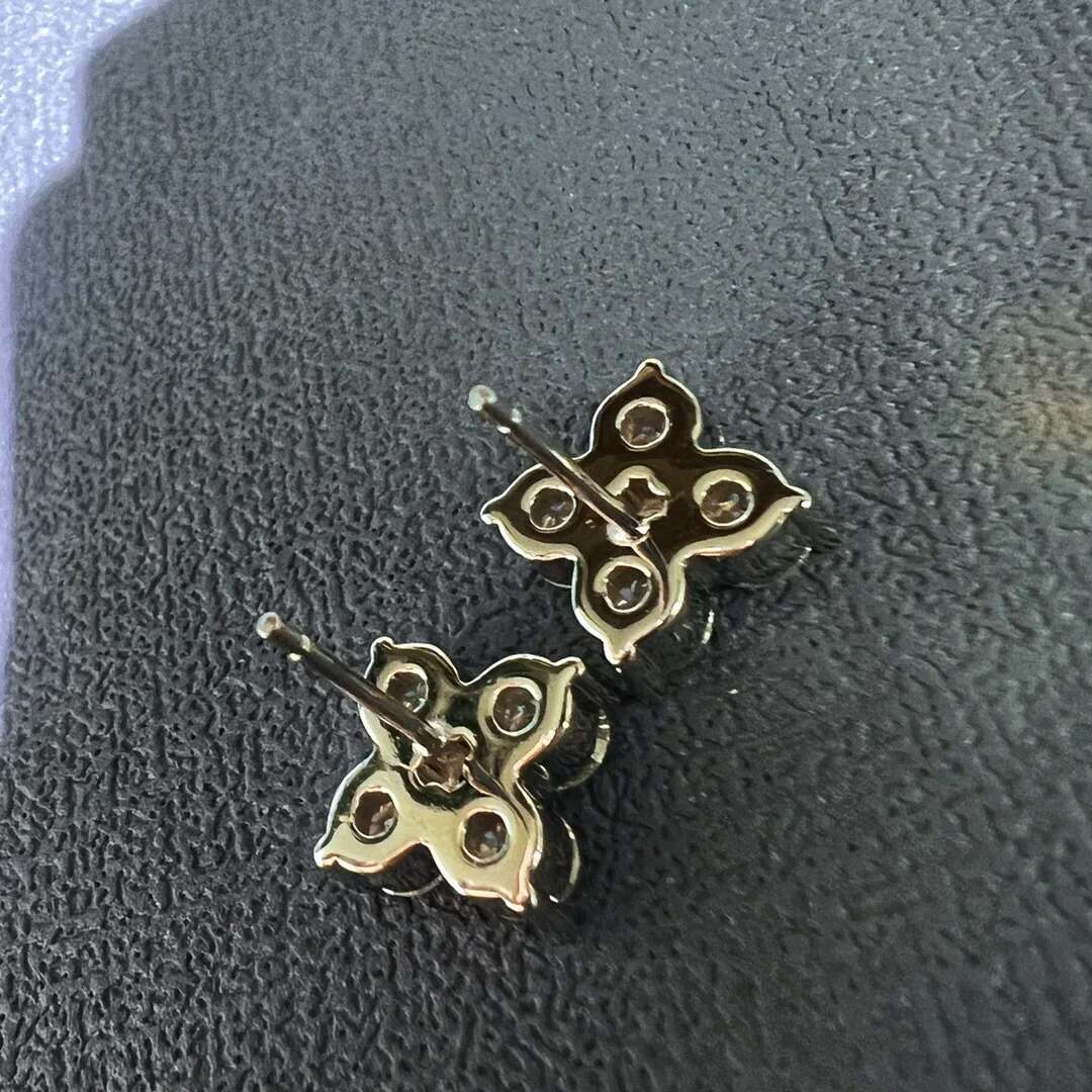 COSFIX Moissanite Stud Earrings for Women Luxury Women Full Moissanite Stud Earrings Clover Womens Moissanite Earrings