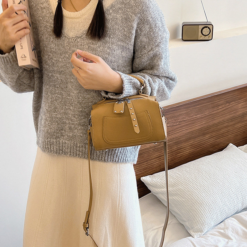 2023 New Trendy Fashionable Shoulder with High Quality and Western Style Handbag Boston Pillow Bag