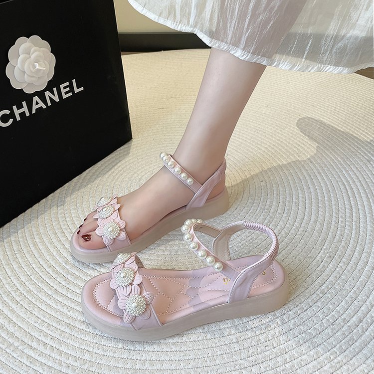 Free shipping Designer's new fairy-style flat fashion sandals for women in Summer 2025. The pearl flower round-toe thick-soled sandals look super