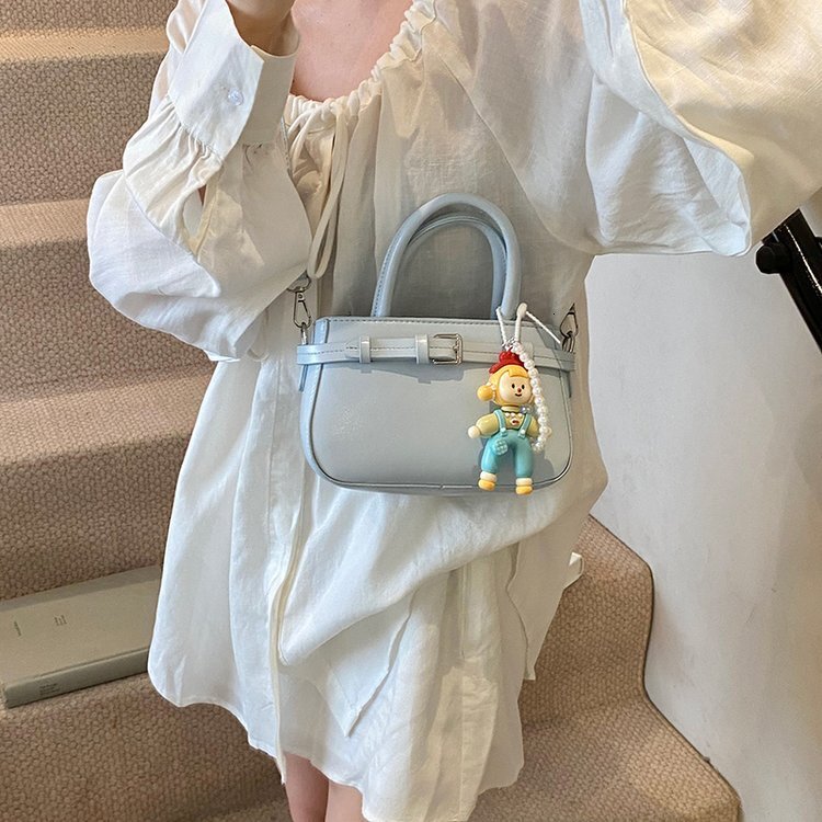 New summer women's multifunctional shoulder crossbody bag popular Korean version handheld small square bag fashion trend designer commuting bag s