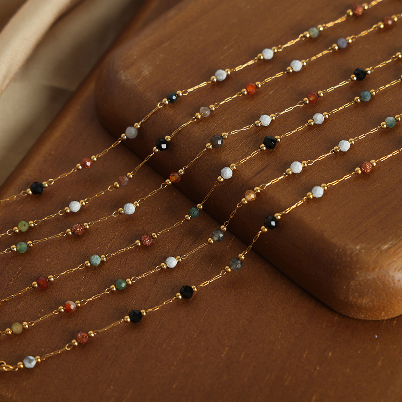 TUPMI Colorful Natural Stone Beaded Necklace and Bracelet Set, Geometric Design, Retro and Versatile Chain Bead Necklace Bracelet for Wimen Jewelry Gi