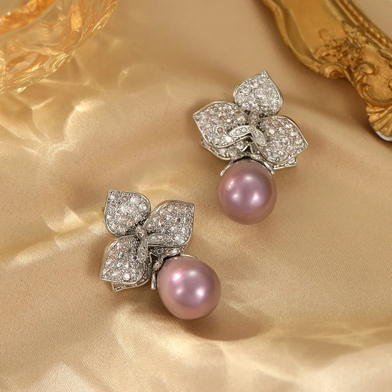 European and American Heavy Industry Fashion Zircon Micro Inlaid Petal Droplet Shaped Pearl Earrings 250517