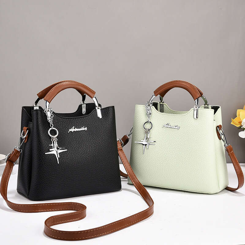 Women s textured shoulder bag simple and versatile handbag soft leather large capacity commuting women bags