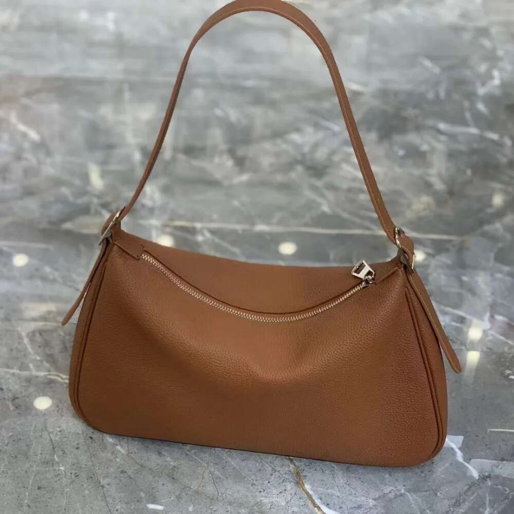 Women's Bags Designer Fashion High-End Shoulder Cowhide Underarm Large-Capacity Dinner Versatile Portable Leather Women's Bag