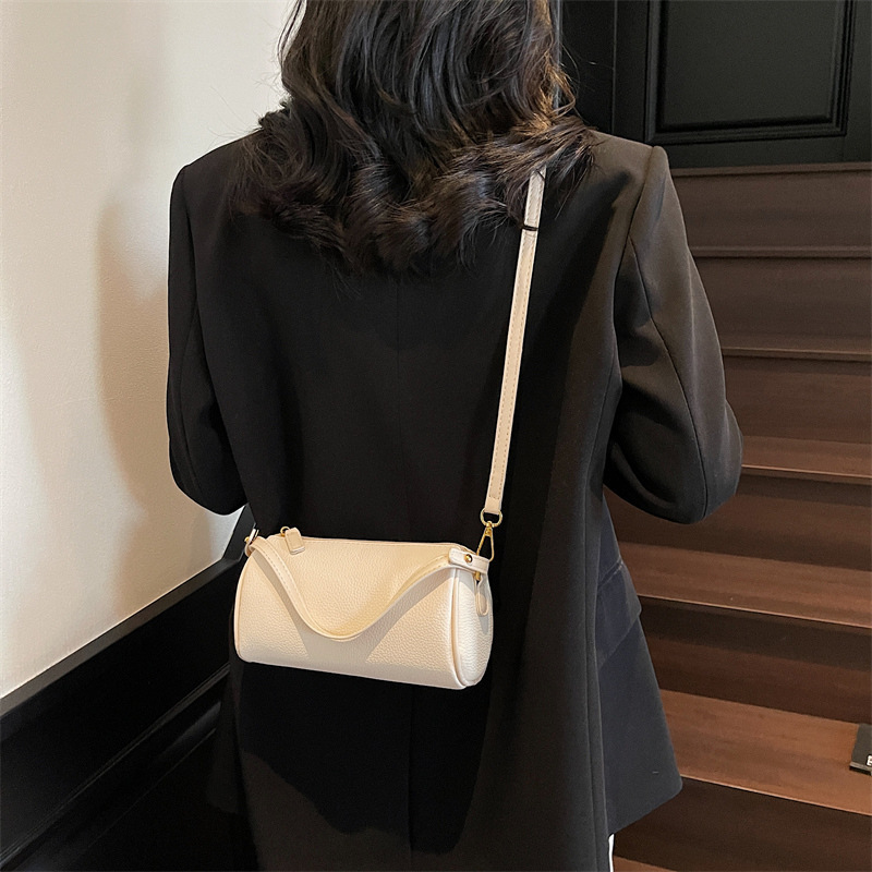 2025 new niche design small cylindrical single shoulder crossbody pillow bag versatile and fashionable women's fashion