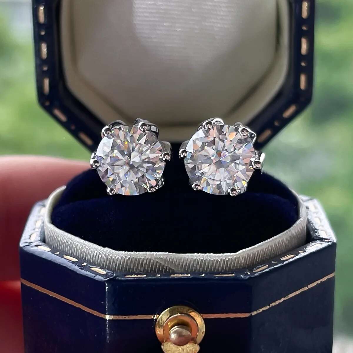 Classic 925 Sterling Silver Moissanite Stud Earrings For Women 6.5mm Simple Six Prong Stud Earrings Birthday Gift